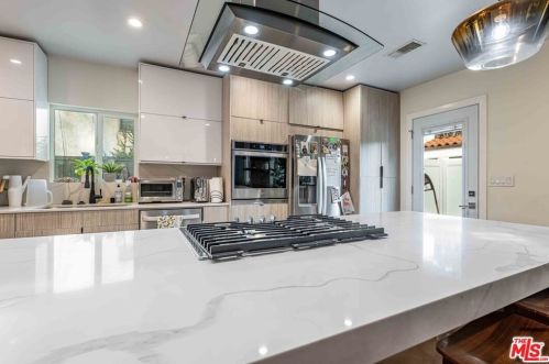 3604 Rosemary Ave, Glendale CA 91208-1216 exterior