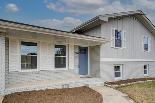 2100 Moon Dr, Conyers, GA 30094-5062