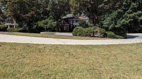 1901 Lancaster Dr, Conyers GA  30013-6441 exterior