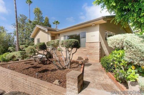 1434 Park Hill Ln, Escondido, CA 92025-5236