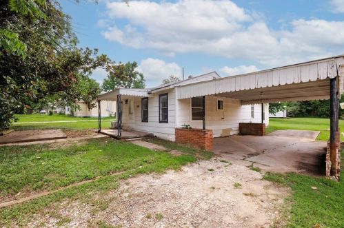 710 2nd St, Webberville, TX 78621-1702