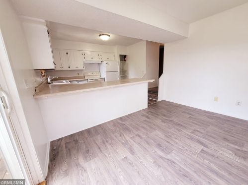 1742 Ames Pl, Saint Paul MN  55106-2954 exterior