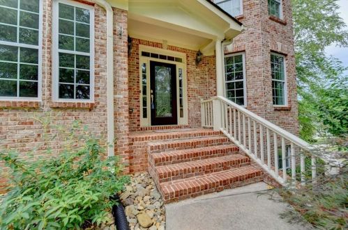 525 Melvin Dr, Jefferson, GA 30549-5563