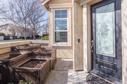 1894 Vintage Cir, Valley Home CA  95361-8678 exterior