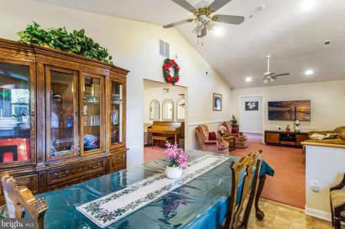 12606 Meadowood Dr, Silver Spring, MD 20904-2923