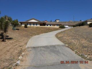 7460 Calpella Ave, Hesperia, CA 92345-7504