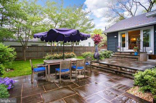 17 Leavitt Ln, Princeton NJ  08540-3921 exterior
