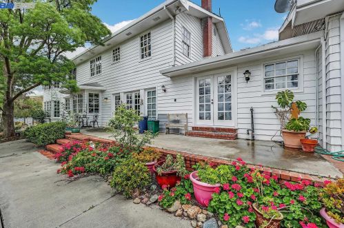 3333 Little Valley Rd, Sunol, CA 94586-9489