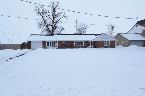 215 Emmett St, Kinsman, IL 60437-0213