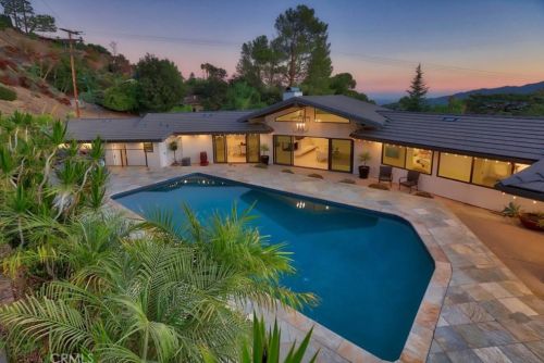 3001 Cloudcrest Rd, Glendale CA  91214-1304 exterior