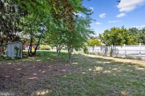 5623 Browning Rd, Camden NJ 08109-1638 exterior