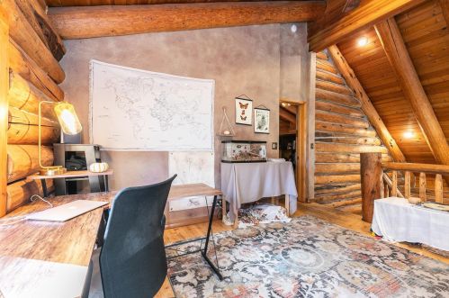 8675 Riv Rd, Truckee CA  exterior