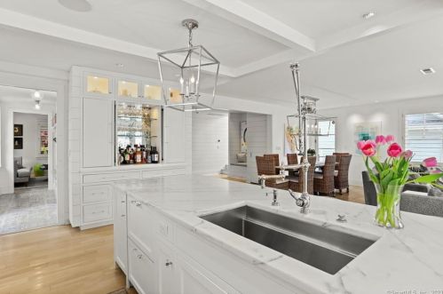 64 Cove Ave, Norwalk CT  06855-2412 exterior