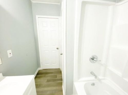 5670 Feldwood Rd, Atlanta GA  30349-2865 exterior