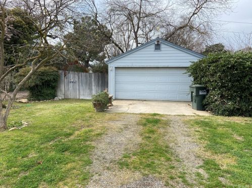 204 28th St, Merced, CA 95340-2904