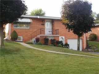 1165 Rosedale Dr, Greensburg, PA 15601-5643
