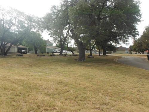 106 Auction Oak, Uhland TX  78640-5965 exterior