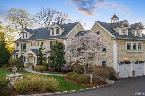 550 Knollwood Rd, Ridgewood, NJ 07450-4700