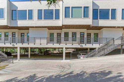 4010 Clawson Rd, Austin TX  78704-6809 exterior