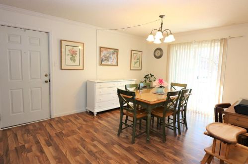 613 Monroe St, Pacific, MO 63069-1089