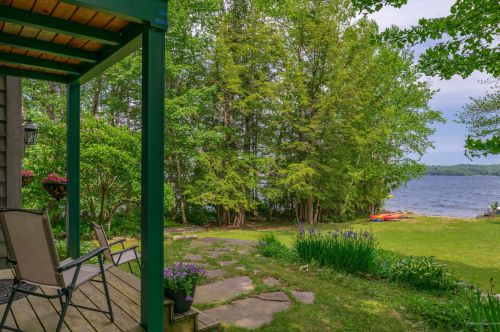 557 Peacepipe Dr, Litchfield, ME 04350-3038