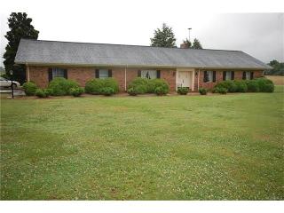 2711 River Stretch Rd, Dunnsville, VA 22454-2017