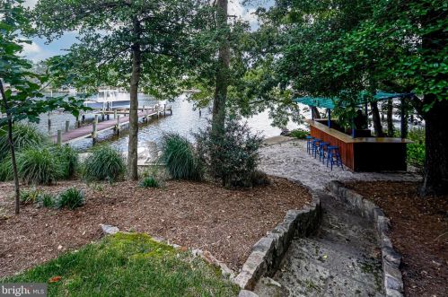 612 Cpe Mckinsey Dr, Severna Park MD 21146-4057 exterior