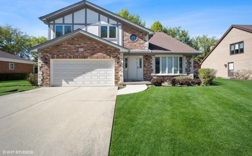 218 Kerry Brook Ln, Arlington Hts, IL 60004-2199