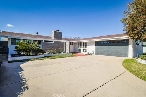 11631 Davenport Rd, Los Alamitos CA  90720-3833 exterior