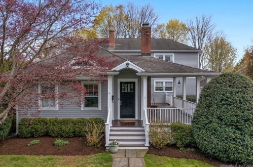 11 Barclay Ct, Norwalk, CT 06853-1402