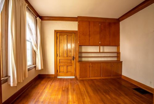 125 Grant St, Crown Point IN  46307-4011 exterior