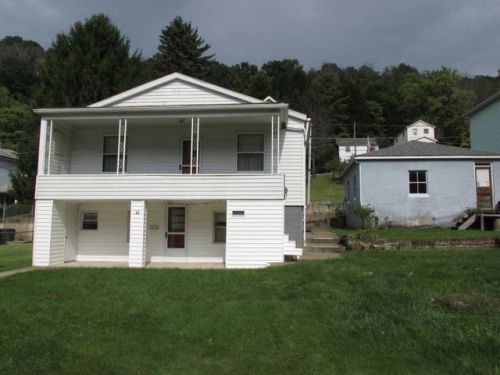 52 Roosevelt Ave, Benwood, WV 26031-1015