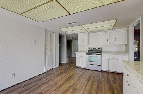 2909 Myerwood, Carrollton TX 75007-5299 exterior