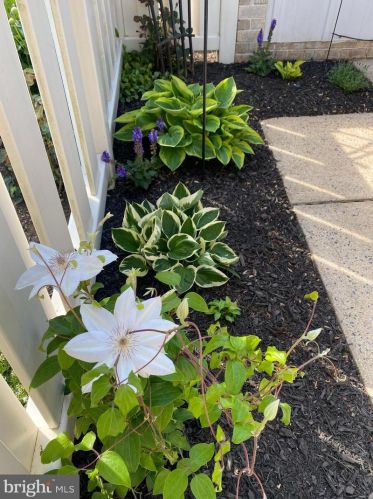 59 Valleybrook Dr, Lancaster PA  17601-4612 exterior