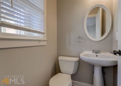 1516 Howell Mill Rd, Atlanta GA  30318-3165 exterior