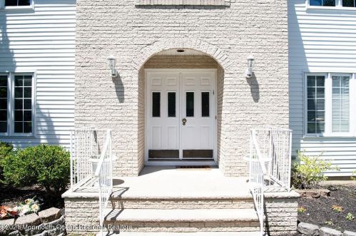 22 Lotus Ct, Tinton Falls NJ  07712-7200 exterior