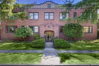 430 18th Ave, Seattle WA  98144-2129 exterior