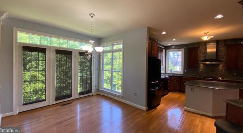 3325 Dondis Creek Dr, Triangle VA  22172-2089 exterior