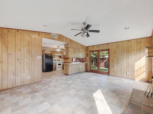 2602 Holy Cross Ln, Garland TX 75044-4673 exterior