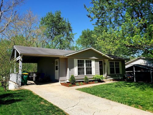 890 Banks Dr, Horine, MO 63070-2911