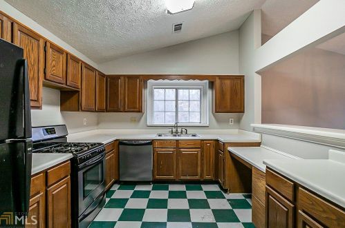 1130 Canvas Back Dr, Holly Springs, GA 30189-5430