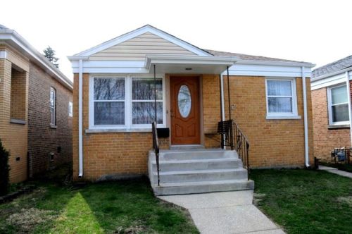 2534 Hessing St, River Grove, IL 60171-1728