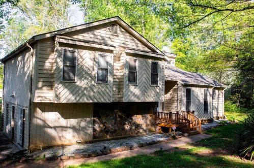 3007 Sanibel Dr, Stone Mountain, GA 30087-4229