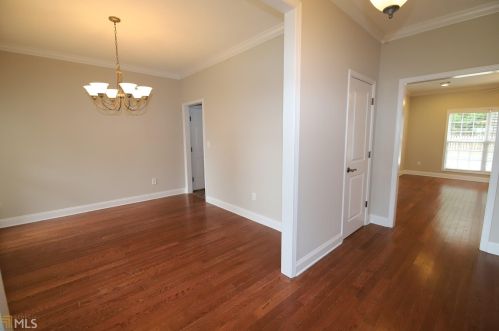 204 Blackberry Ct, Lagrange, GA 30240-9065