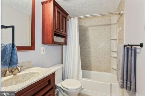 5808 Heming Ave, Springfield VA  22151-2716 exterior