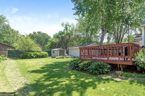 521 Geneva Ave, Saint Paul MN  55128-6421 exterior