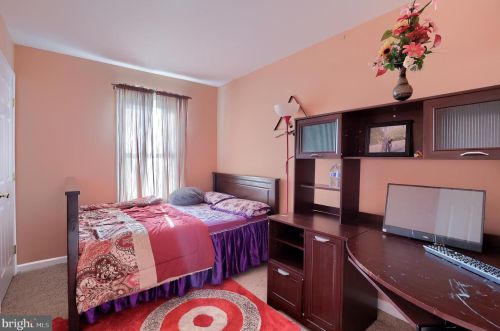 10 Townsend Ct, Lancaster PA  17603-6799 exterior