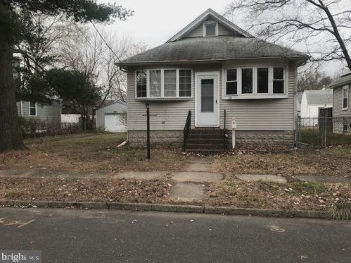 18 Harley Ave, Gloucester, NJ 08030-2124