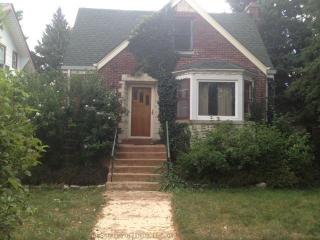 3607 Euclid Ave, Forest View, IL 60402-3864