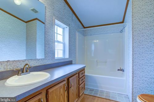 208 Bent Pine Ct, Lancaster PA  17603-2180 exterior